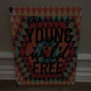 Decoration hang to the wall